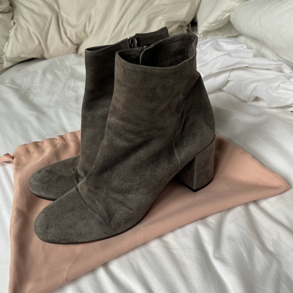 VINCE dark grey suede booties